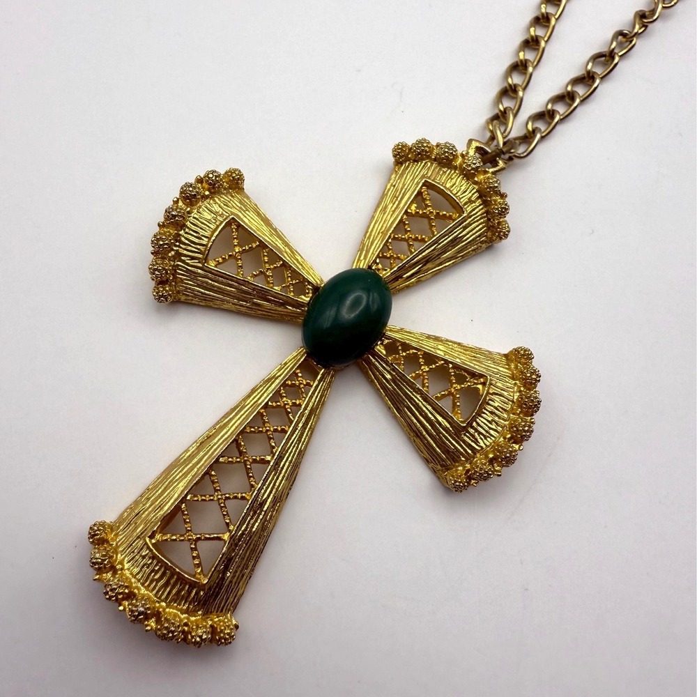 Vintage Gold Tone Textured Cross Pendant Necklace Green Cabochon Statement 24in